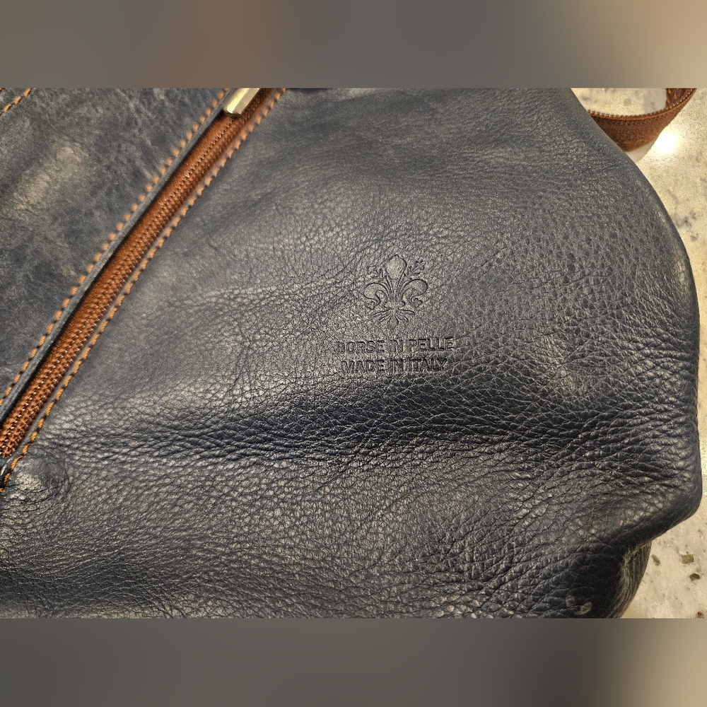 Ladies Small Vera Pelle Navy Blue Leather Backpack Shoulder Bag - Picture 11 of 13